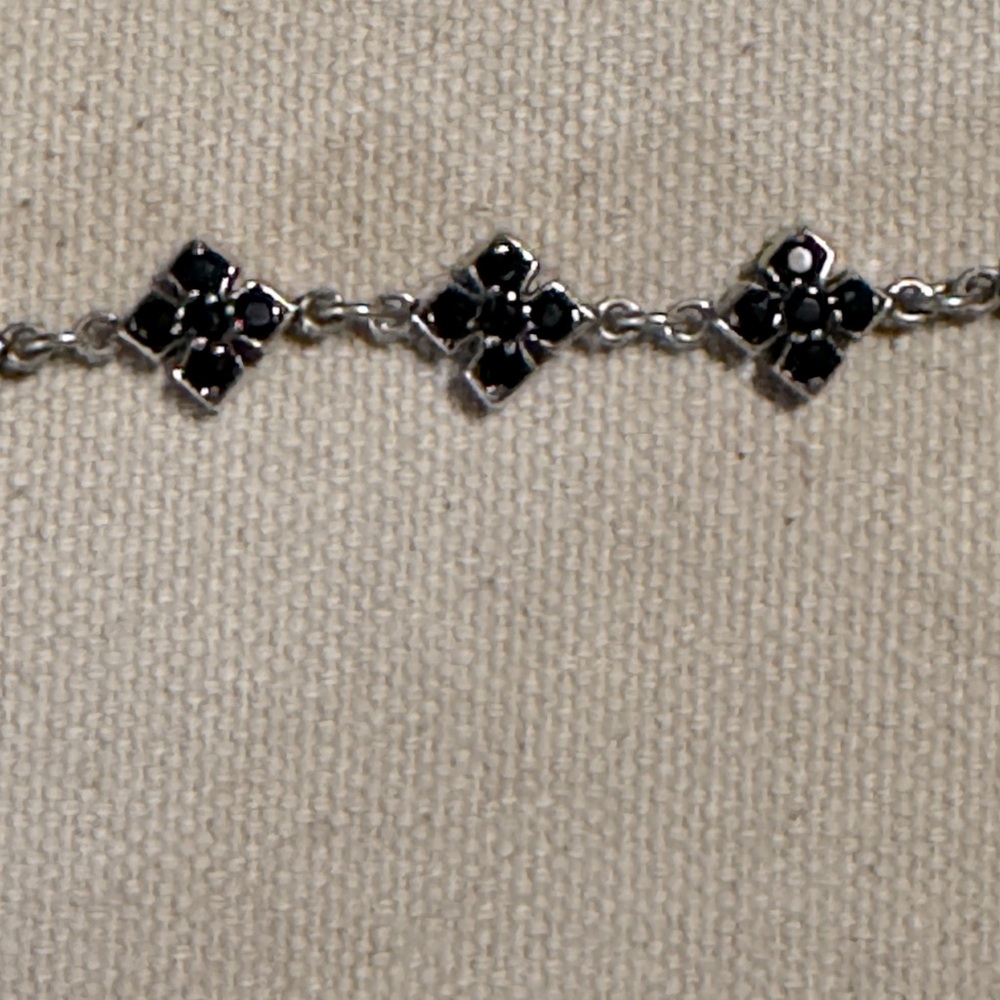 QUEEN BABY BRACELET WITH SMALL CROSSES - Picture 8 of 8